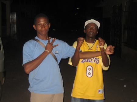 les deux hadjs:::::       hadj +hadj mc = H SUR HADJ MC